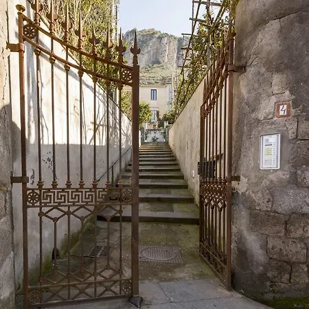 Lo Stradone Maison d'hôtes Meta